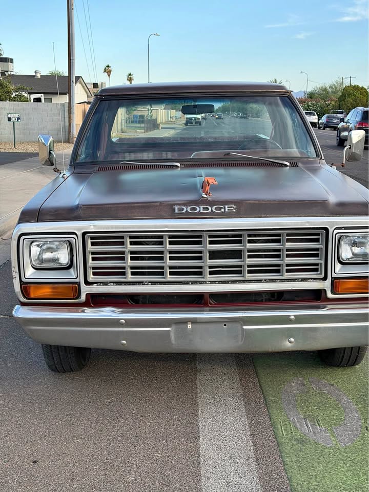 1982 Dodge D150 Regular Cab · Long Bed