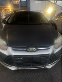 2014 Ford Focus Se-Clean title -Runs great -$4500