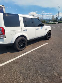 ****   CLEAN 2012 LAND ROVER LR4  ****
